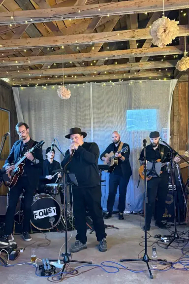 Energie a radost na svatbě